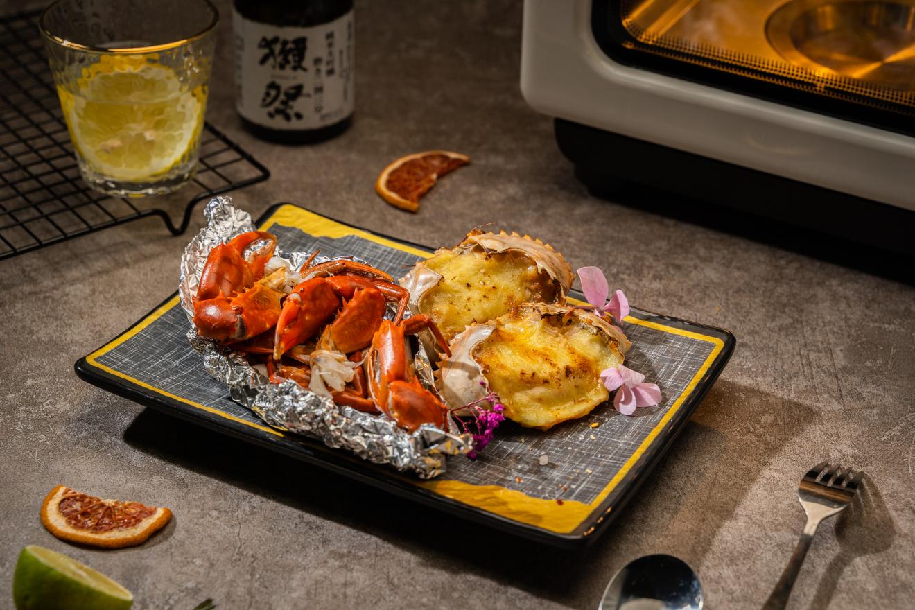 Two-Flavor Baked Crab